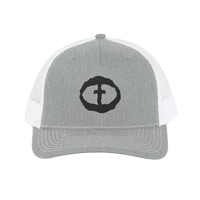 Front view of the heather grey-and-white Richardson 112 Cap with a black circular cross logo on the front panel, product shot on white.